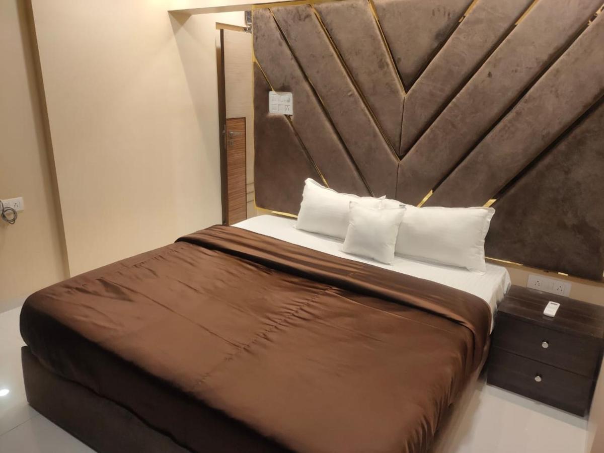 Osi Apartments Bandra West Mumbai Ngoại thất bức ảnh