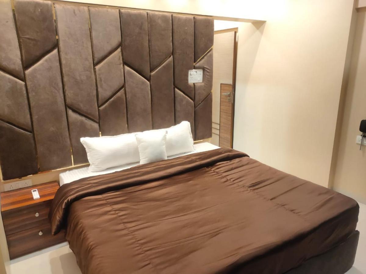 Osi Apartments Bandra West Mumbai Ngoại thất bức ảnh